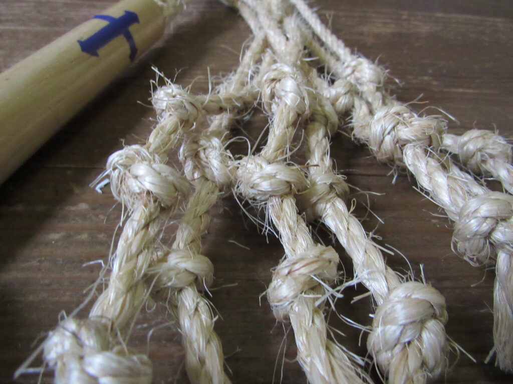 Triple-knotted Sisal Falls